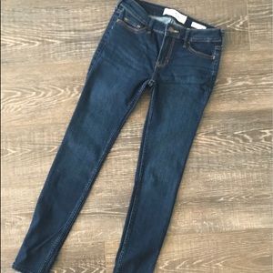 Hollister Jeans Size 0 Short